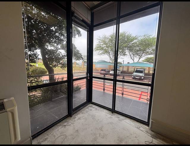1,023M² OFFICE TO LET IN PLATTEKLOOF 3